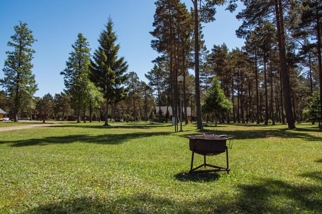 Tehumardi Camping Salme Exterior photo