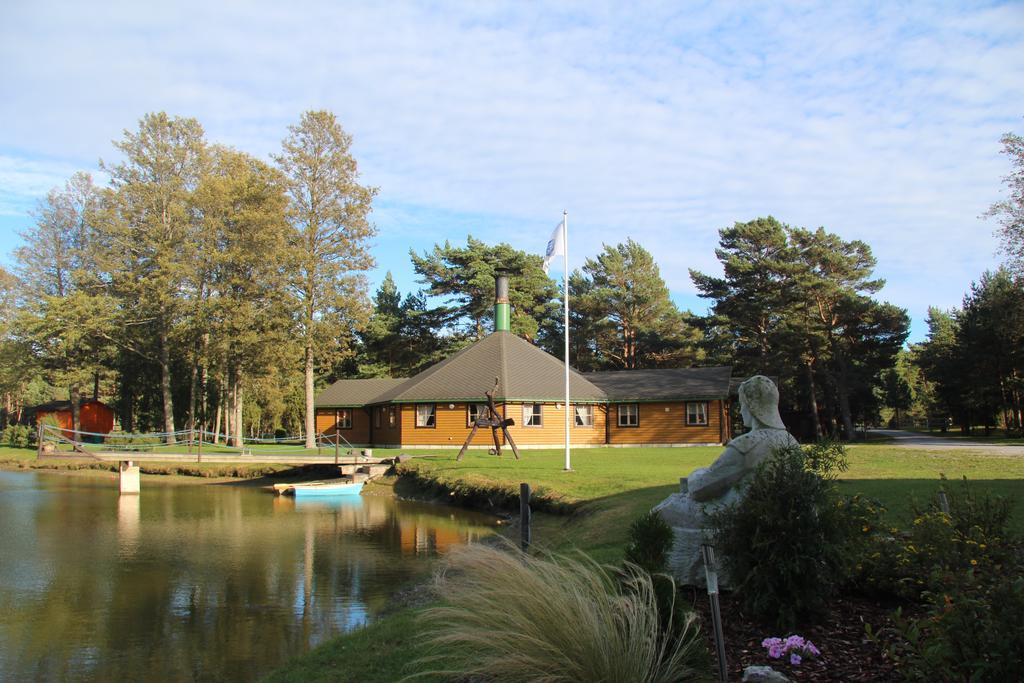 Tehumardi Camping Salme Exterior photo