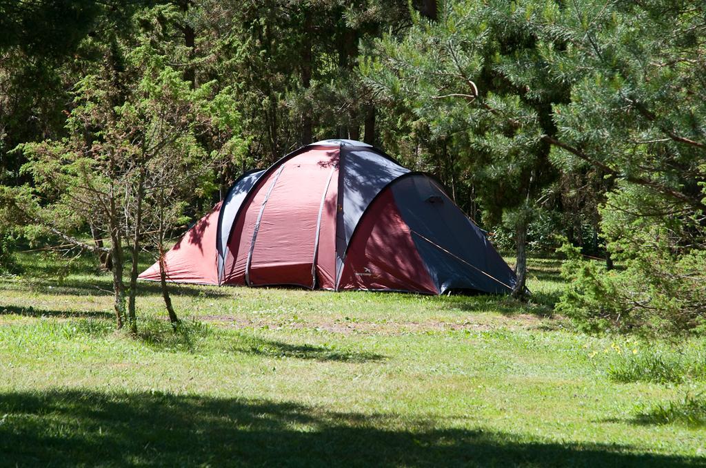 Tehumardi Camping Salme Exterior photo