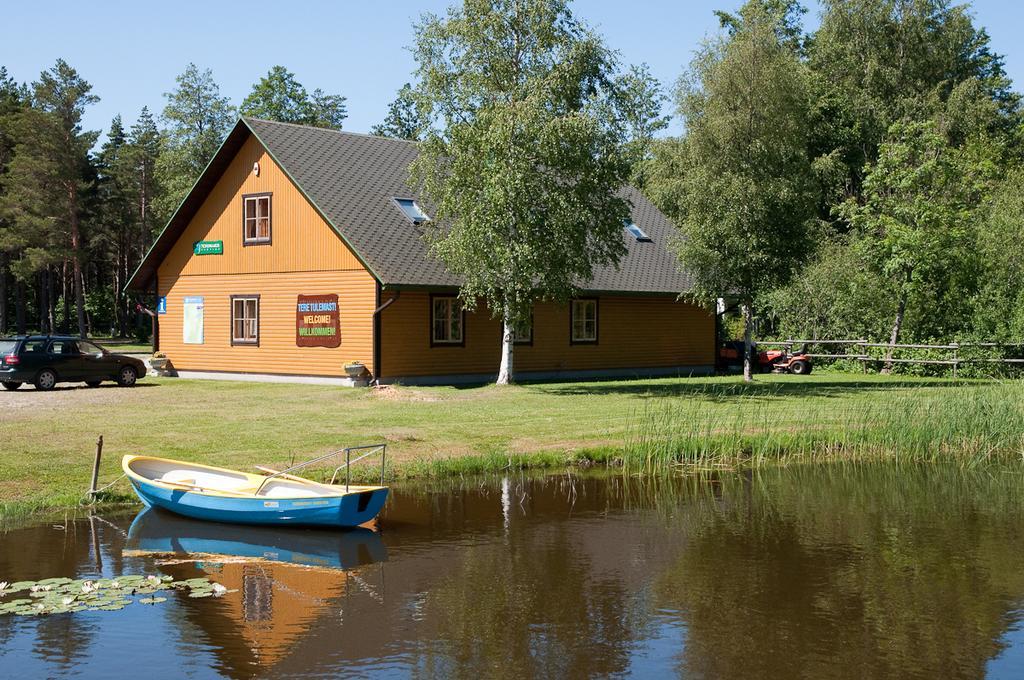 Tehumardi Camping Salme Exterior photo